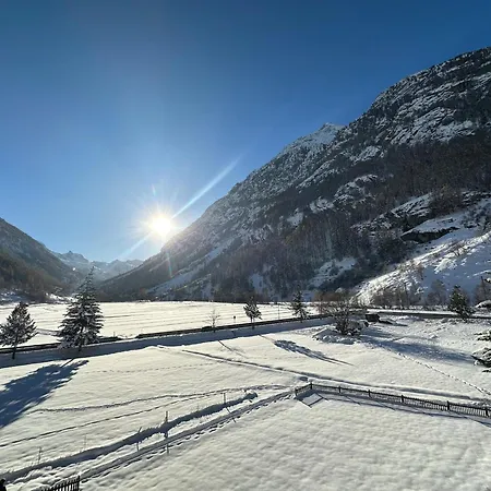 Enjoy The View Close To Zermatt With Parking Apartment